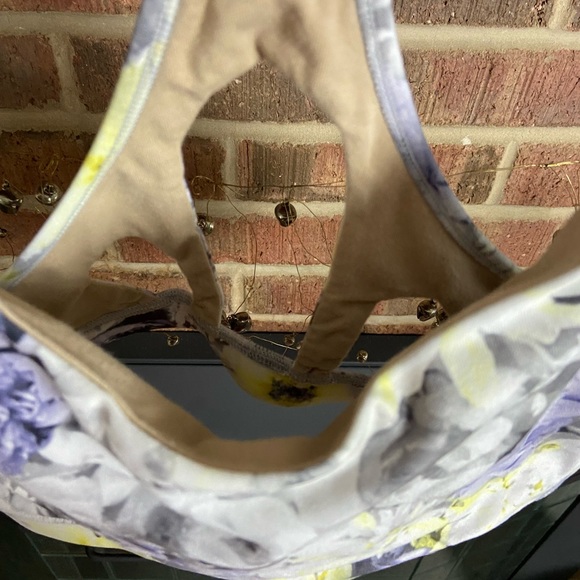 🟣3/$10 Mondetta Floral Sports Bra, Size 8 - Picture 6 of 7